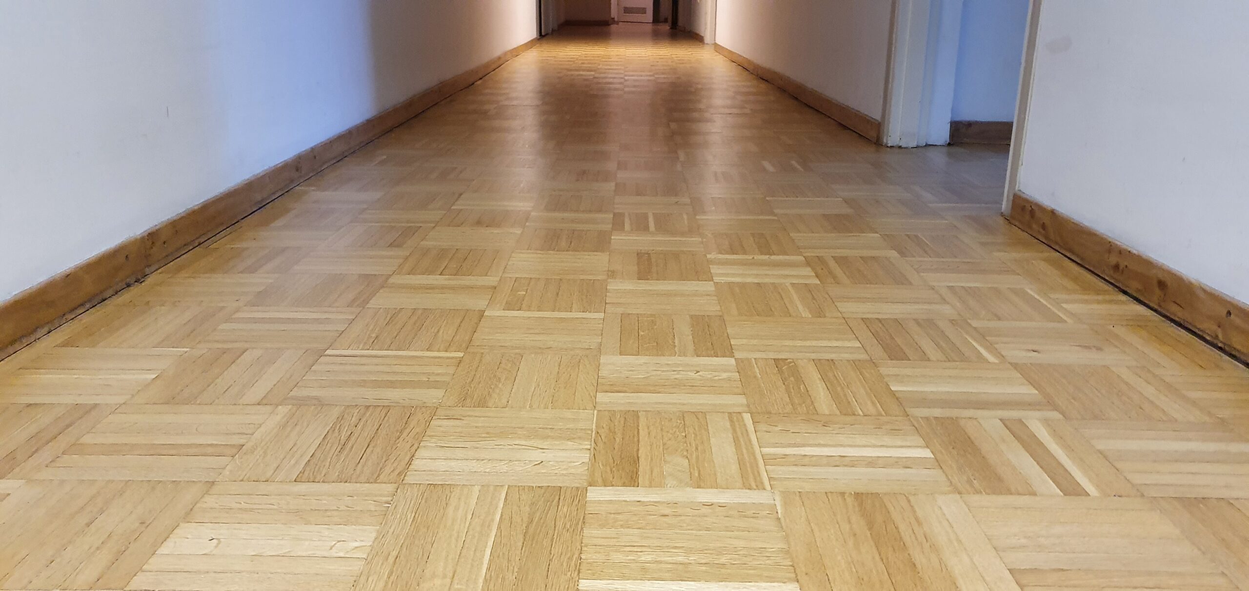 Rady, jak przygotować mieszkanie do cyklinowania